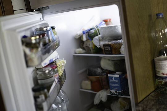 Храним дома годами: у каких продуктов неограниченный срок годности — даже без холодильника